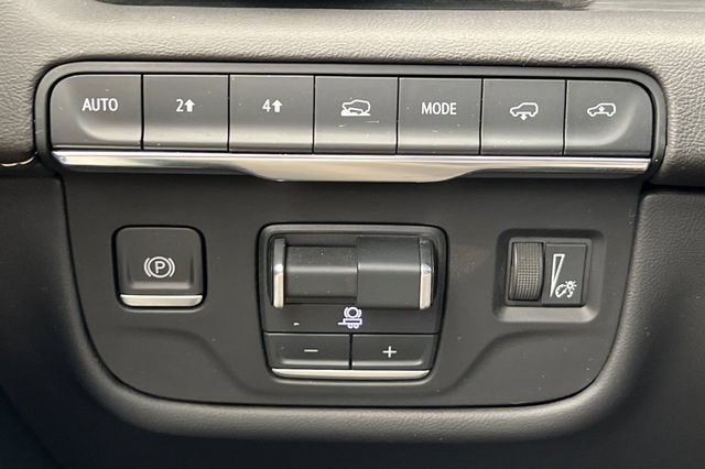 Used 2021 Cadillac Escalade ESV Sport w/ Driver Assist Tech Package AWD/4WD image 38