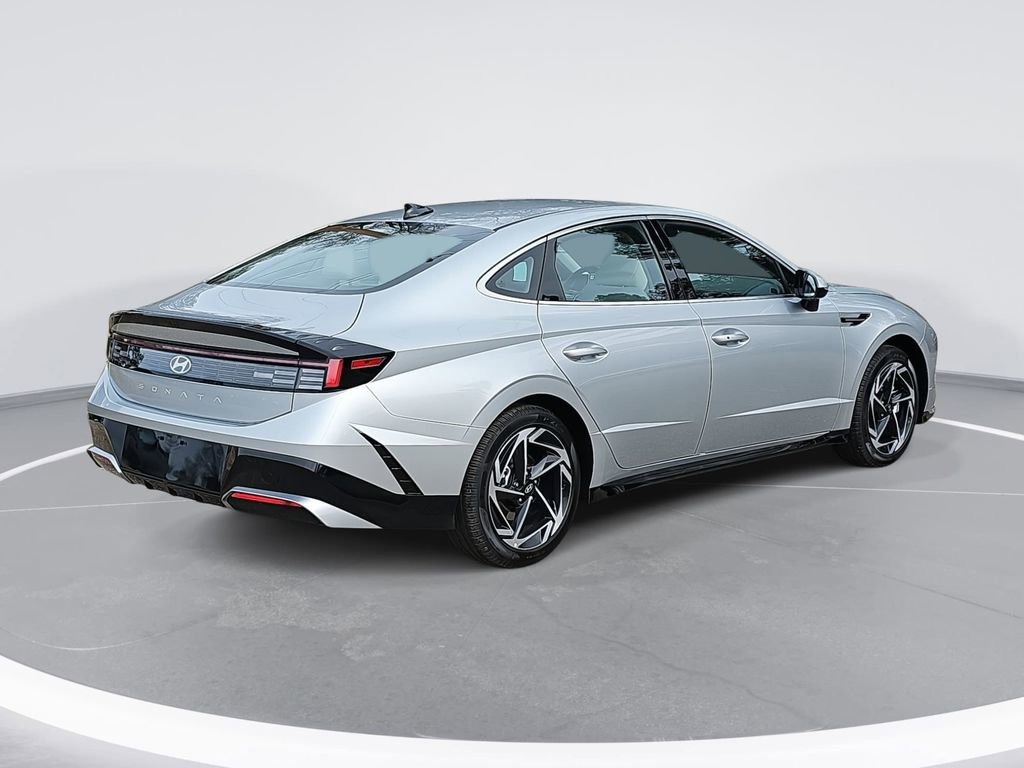 New 2026 Hyundai Sonata SEL FWD image 5