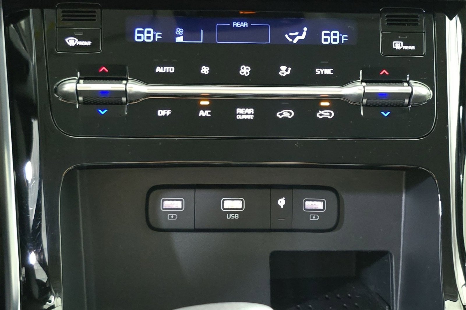 Used 2023 Kia Carnival SX image 26