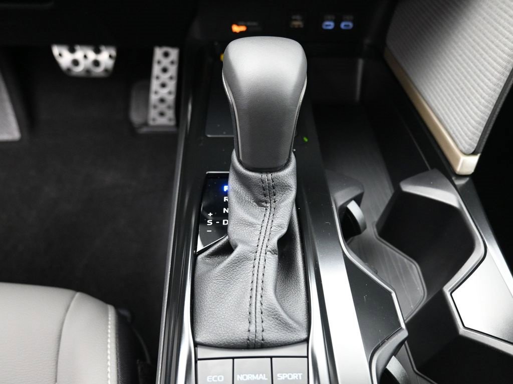 Certified 2025 Toyota Camry SE image 24