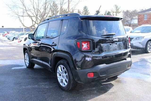 Used 2016 Jeep Renegade Latitude w/ Cold Weather Group FWD image 37