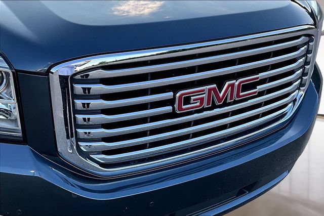 Used 2020 GMC Yukon SLT w/ Premium Edition AWD/4WD image 27