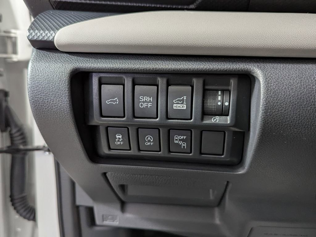 Used 2023 Subaru Forester Limited image 24