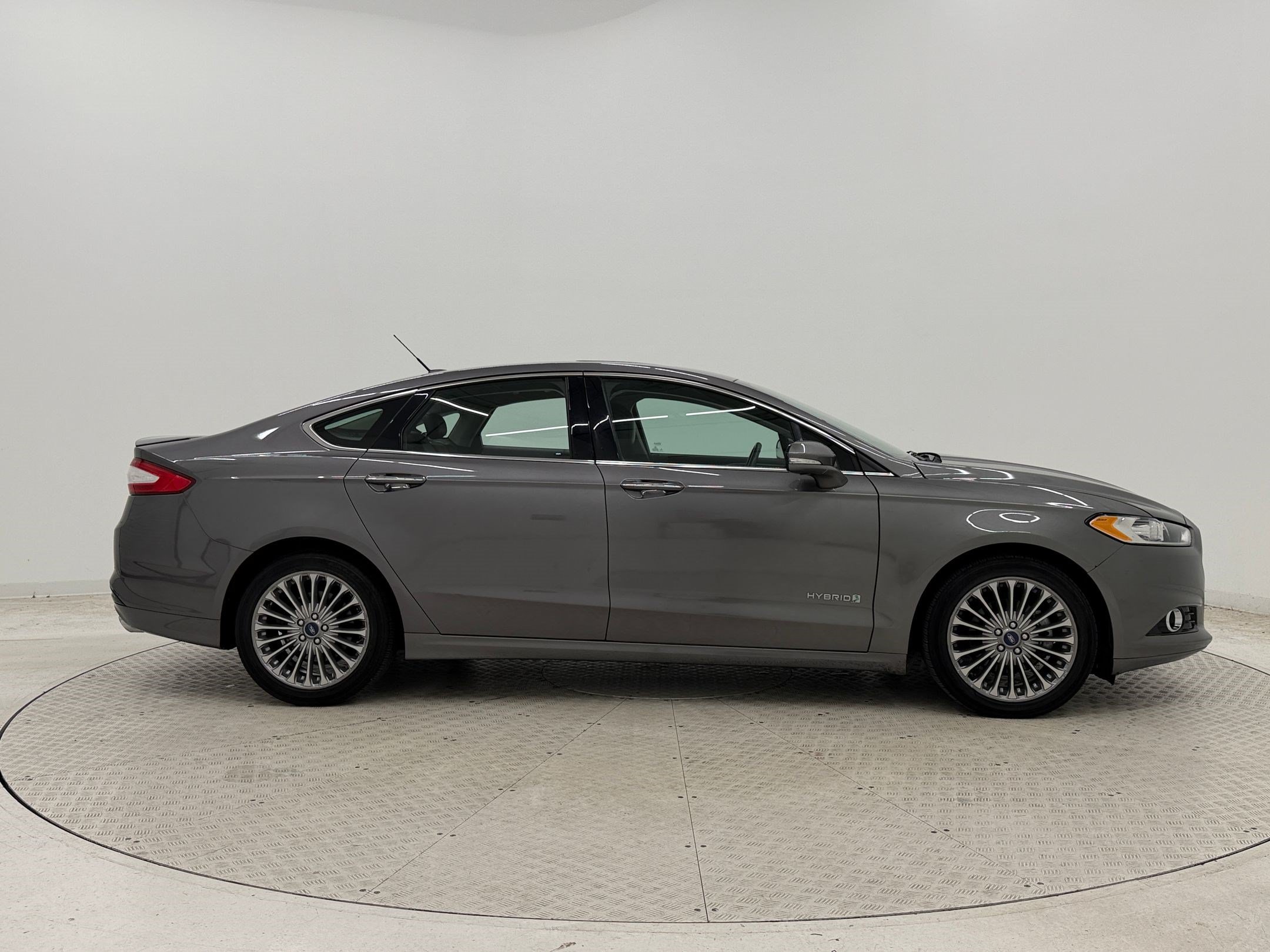 Used 2014 Ford Fusion Titanium FWD image 8