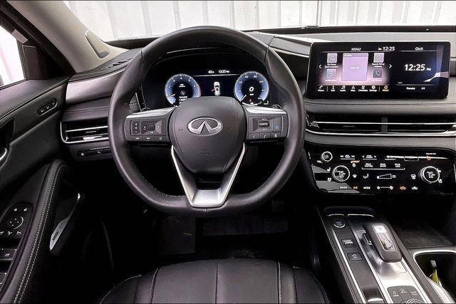Certified 2025 INFINITI QX60 Luxe w/ Vision Package image 5