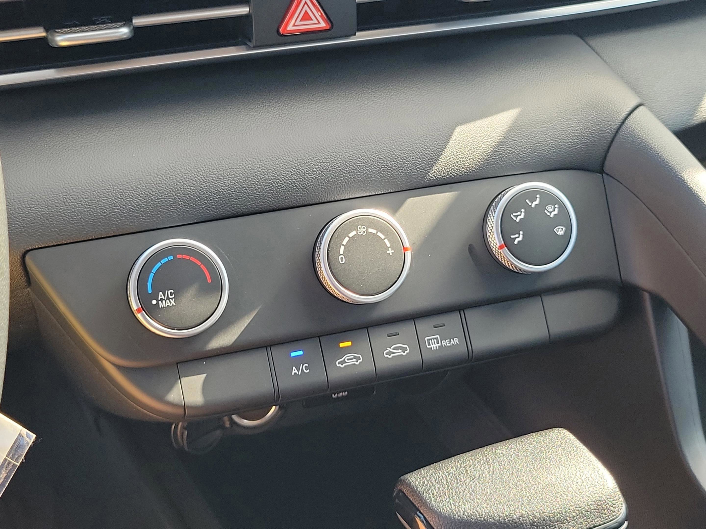 New 2026 Hyundai Elantra SE image 24