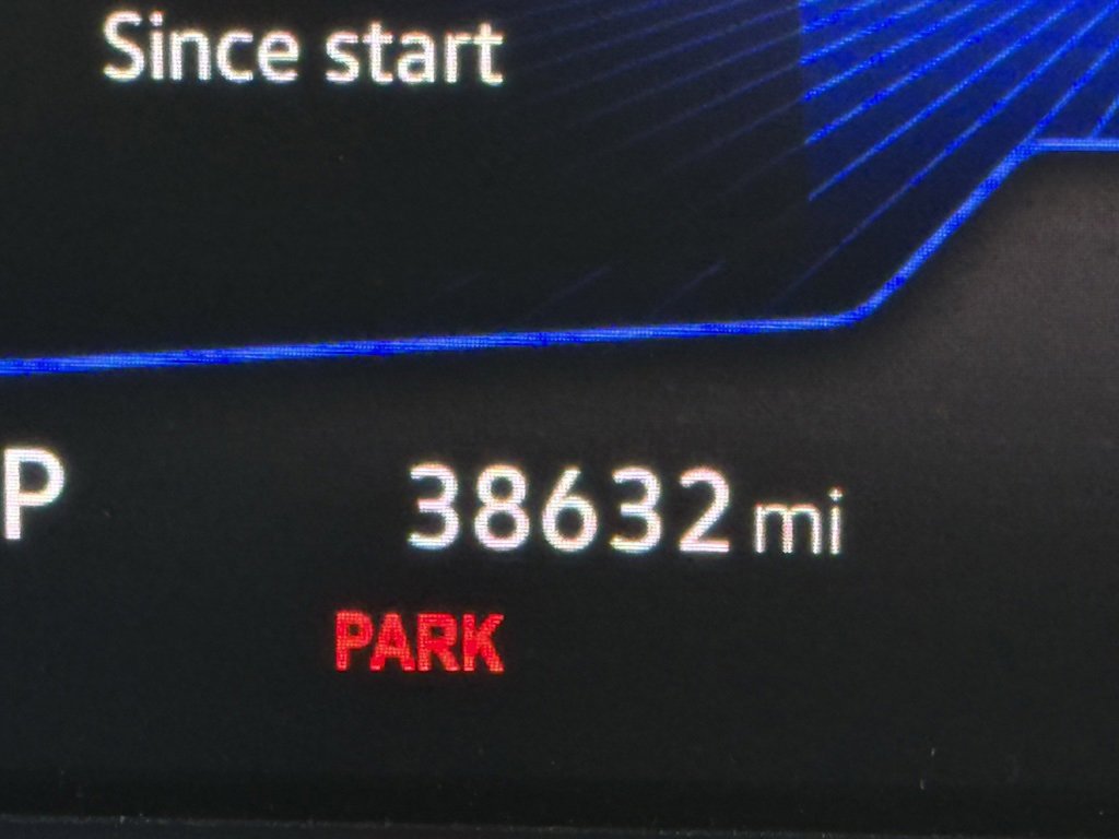 Used 2022 Volkswagen Tiguan S image 13