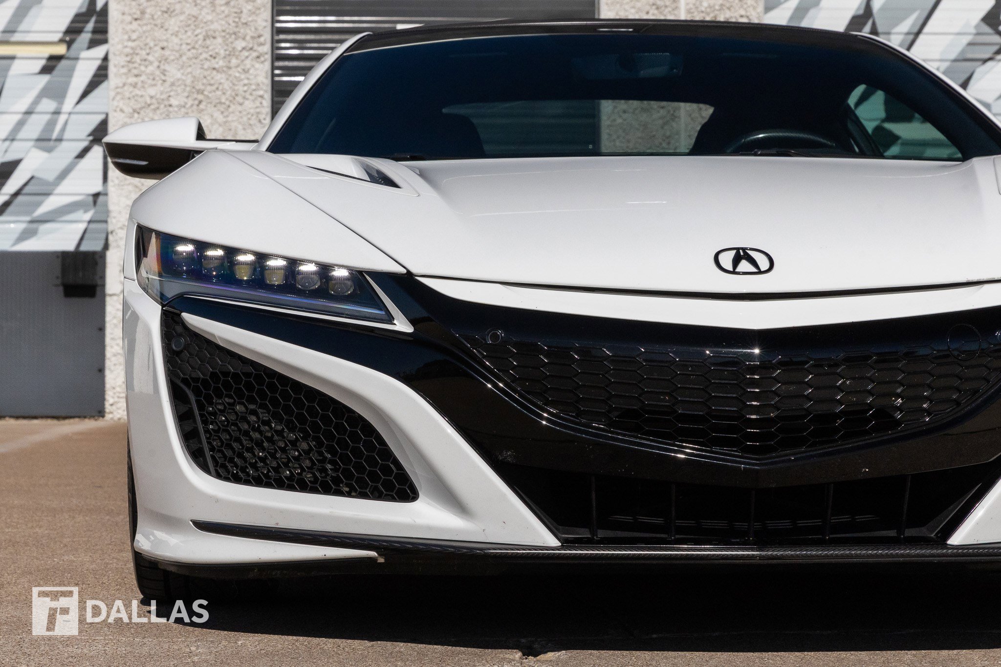 Used 2017 Acura NSX image 4