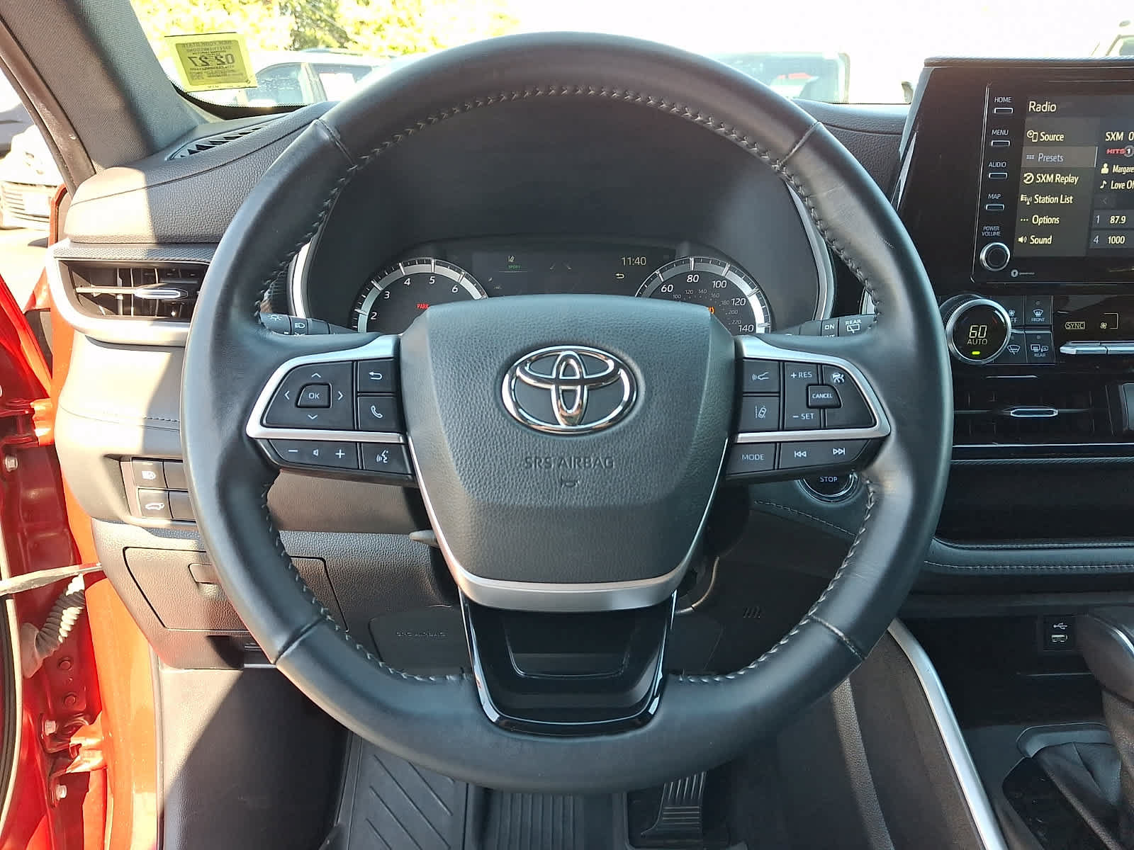 Used 2022 Toyota Highlander XSE AWD/4WD image 24
