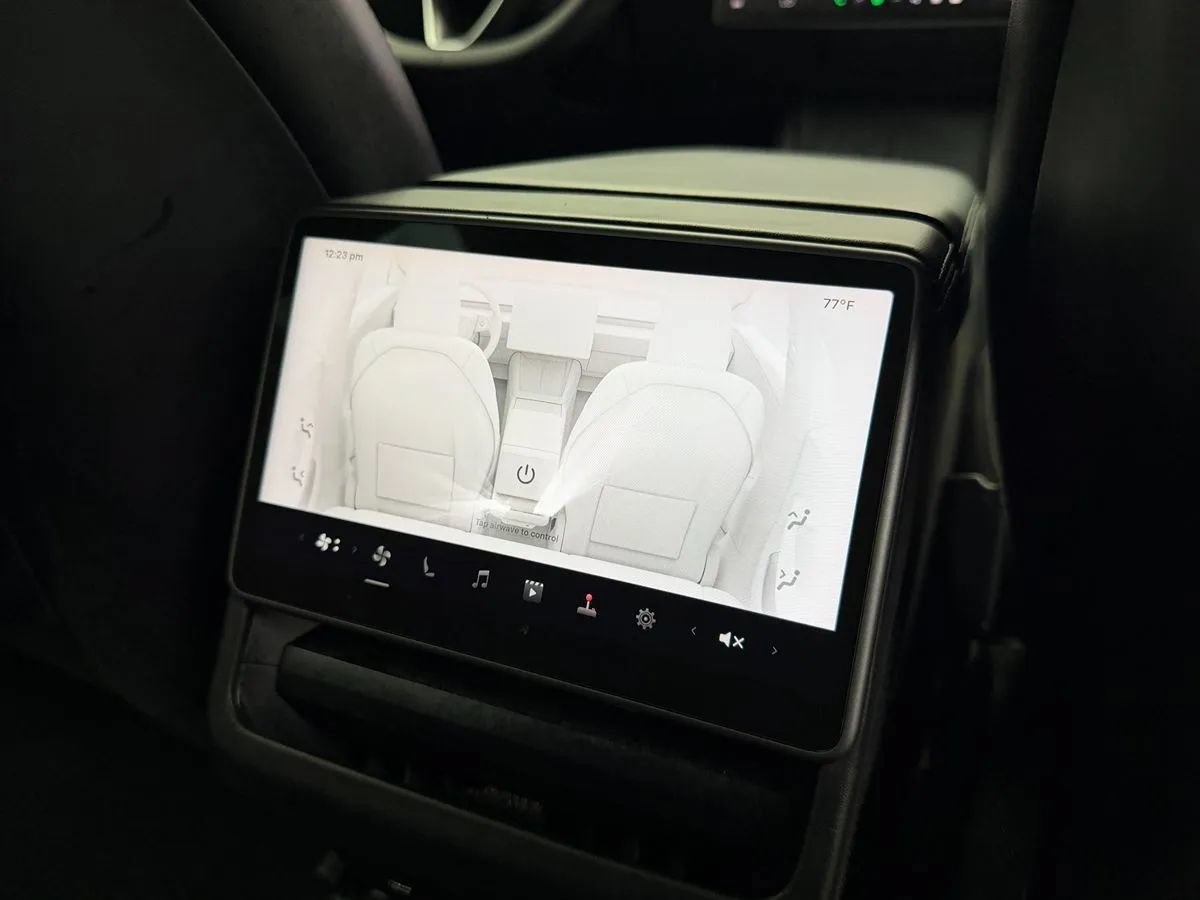 Used 2024 Tesla Model 3 Long Range AWD/4WD image 30