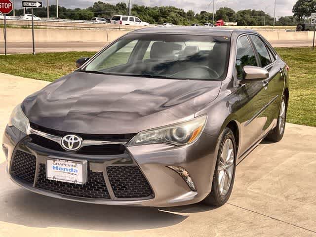 Used 2016 Toyota Camry SE FWD image 2