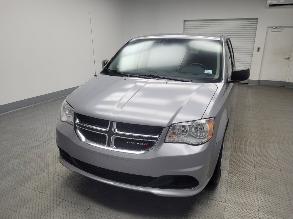 Used 2020 Dodge Grand Caravan SE w/ UConnect Hands-Free Group image 15