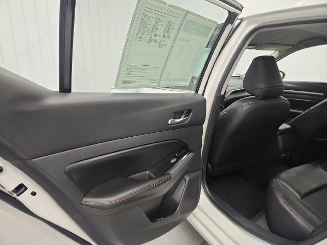 Used 2024 Nissan Altima 2.5 SR FWD image 18