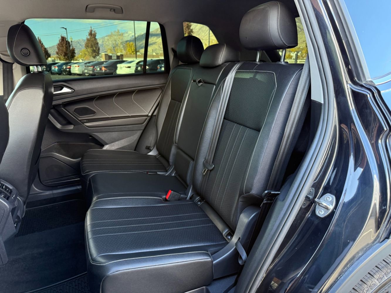 Used 2023 Volkswagen Tiguan SE image 25