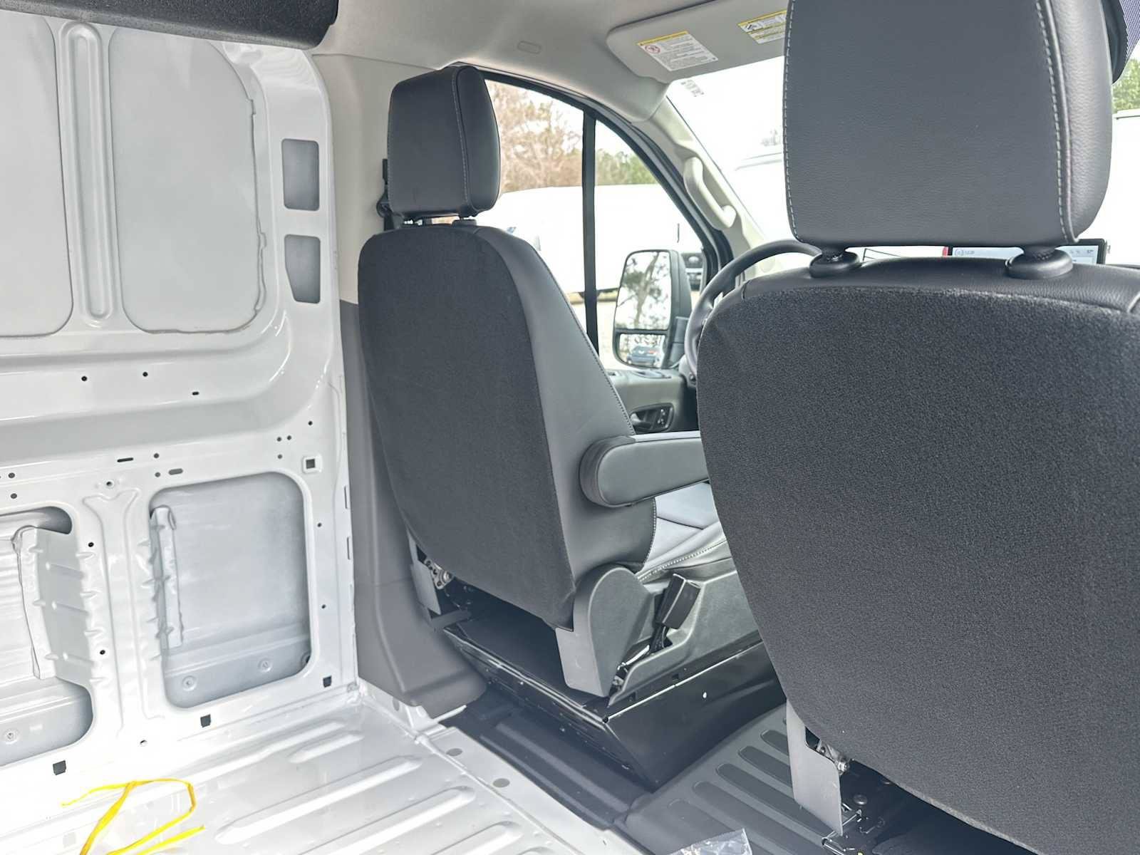 New 2026 Ford Transit 350 148 Low Roof RWD image 17