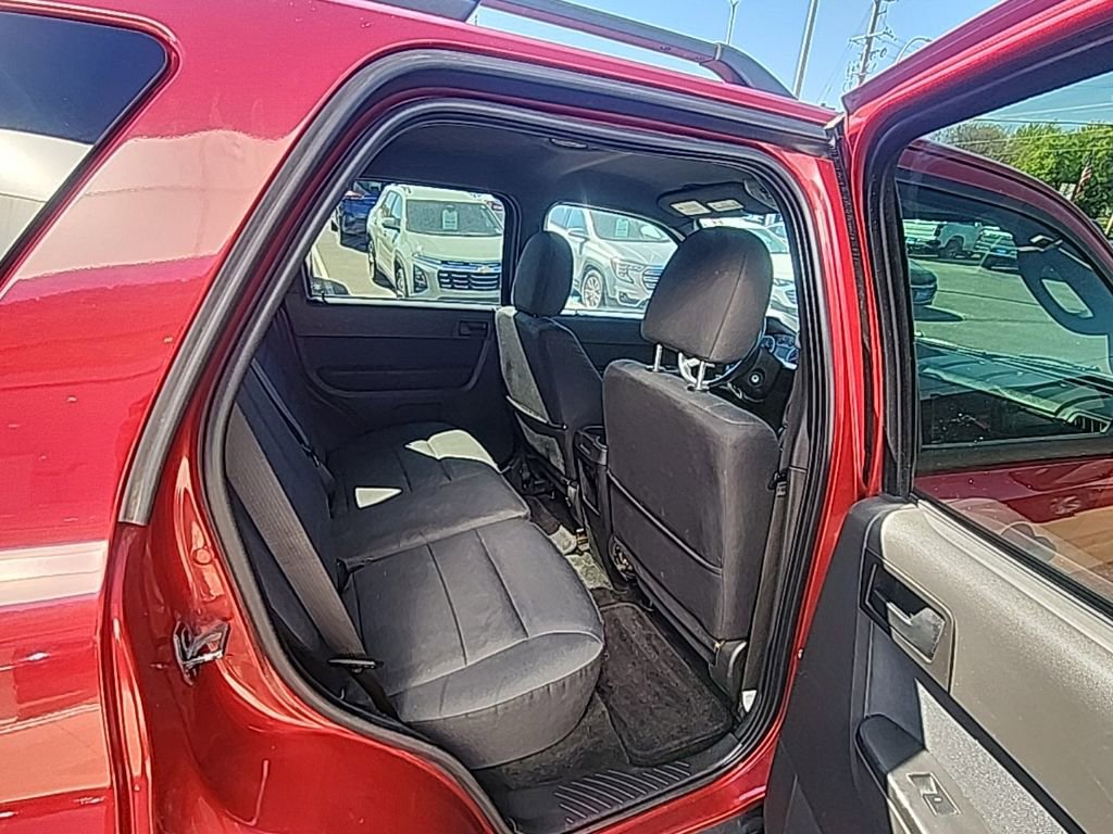 Used 2011 Ford Escape XLT AWD/4WD image 13