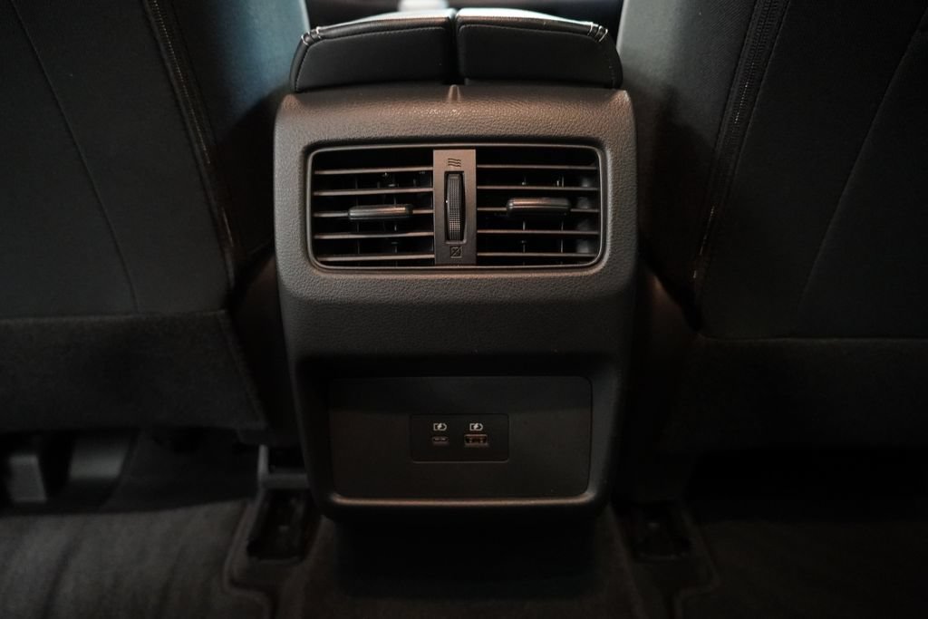 Used 2023 Nissan Rogue SV AWD/4WD image 27