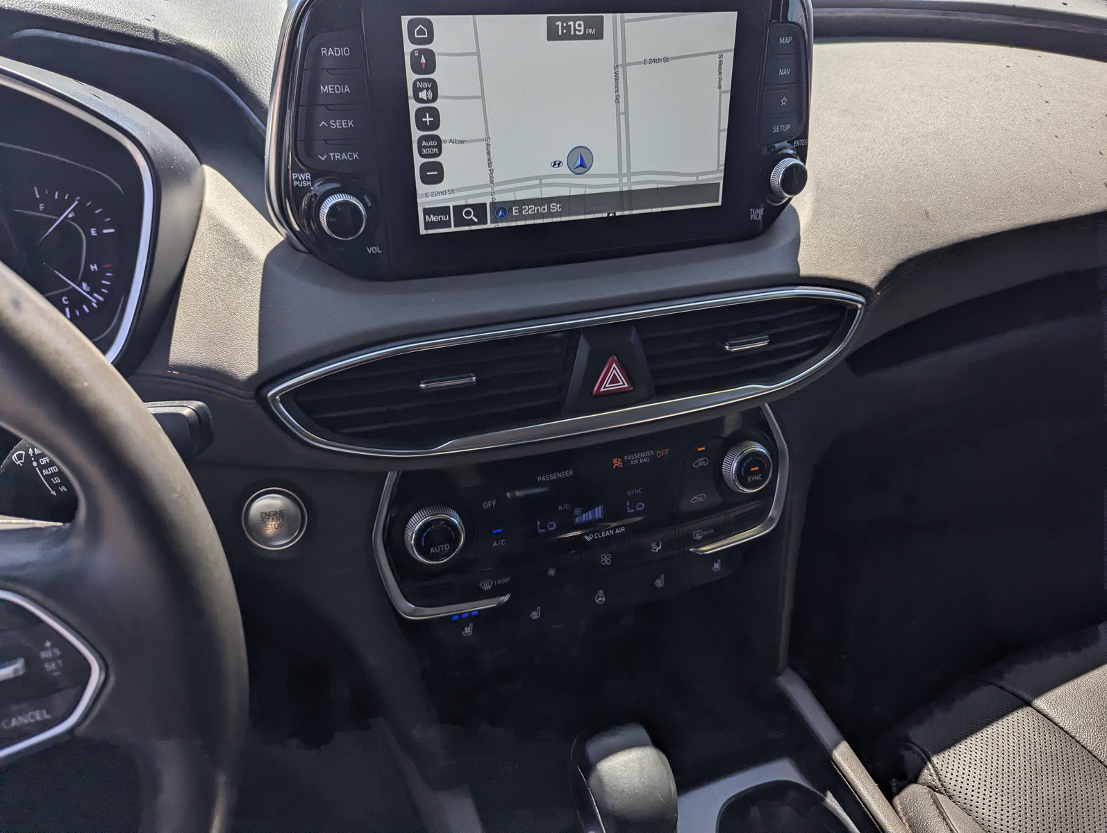 Used 2020 Hyundai Santa Fe Limited AWD/4WD image 13