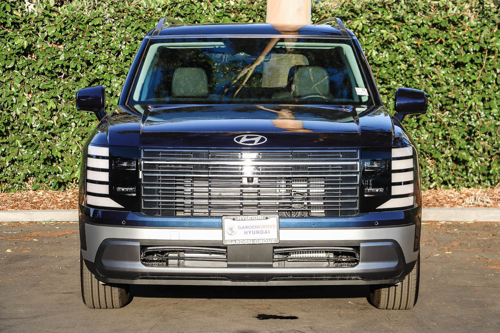 New 2026 Hyundai Palisade SEL Premium FWD image 2