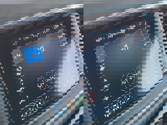 Used 2024 Buick Enclave Premium image 18