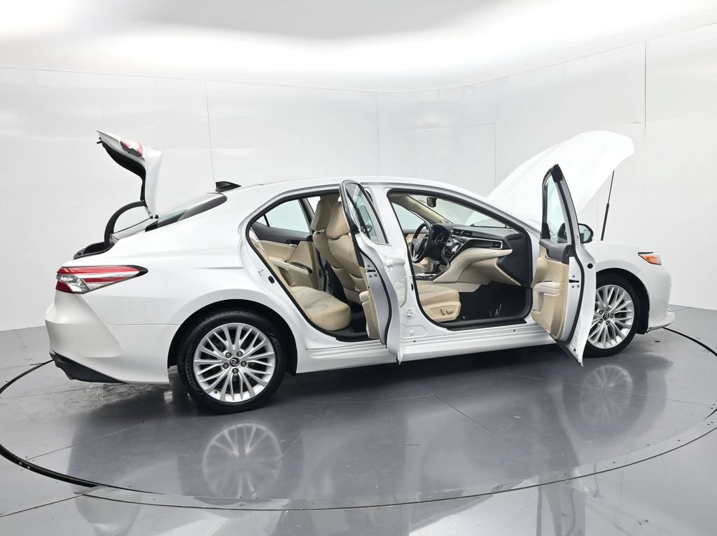 Used 2018 Toyota Camry XLE FWD image 55