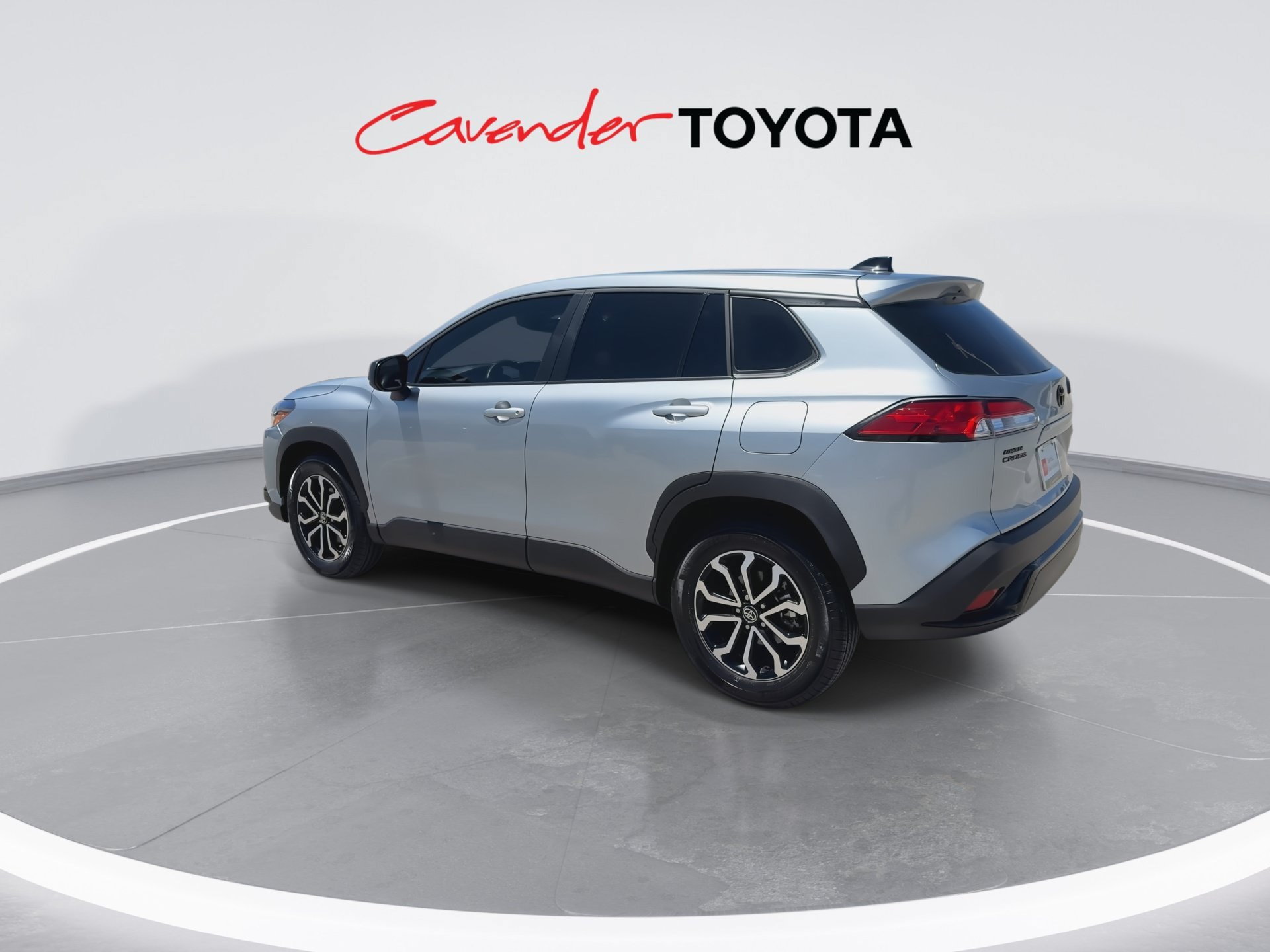 Used 2025 Toyota Corolla Cross AWD Hybrid image 6