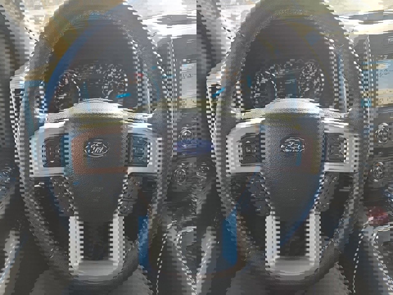 Used 2018 Ford F150 Lariat w/ Equipment Group 502A Luxury image 12