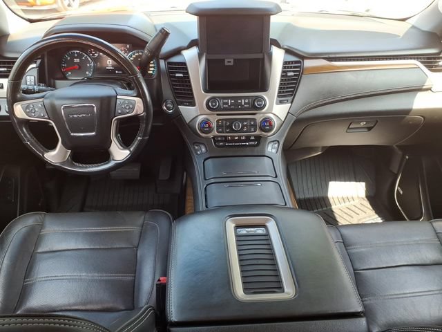 Used 2020 GMC Yukon Denali w/ Denali Ultimate Package AWD/4WD image 21