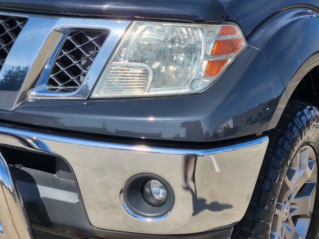 Used 2015 Nissan Frontier SL RWD image 16