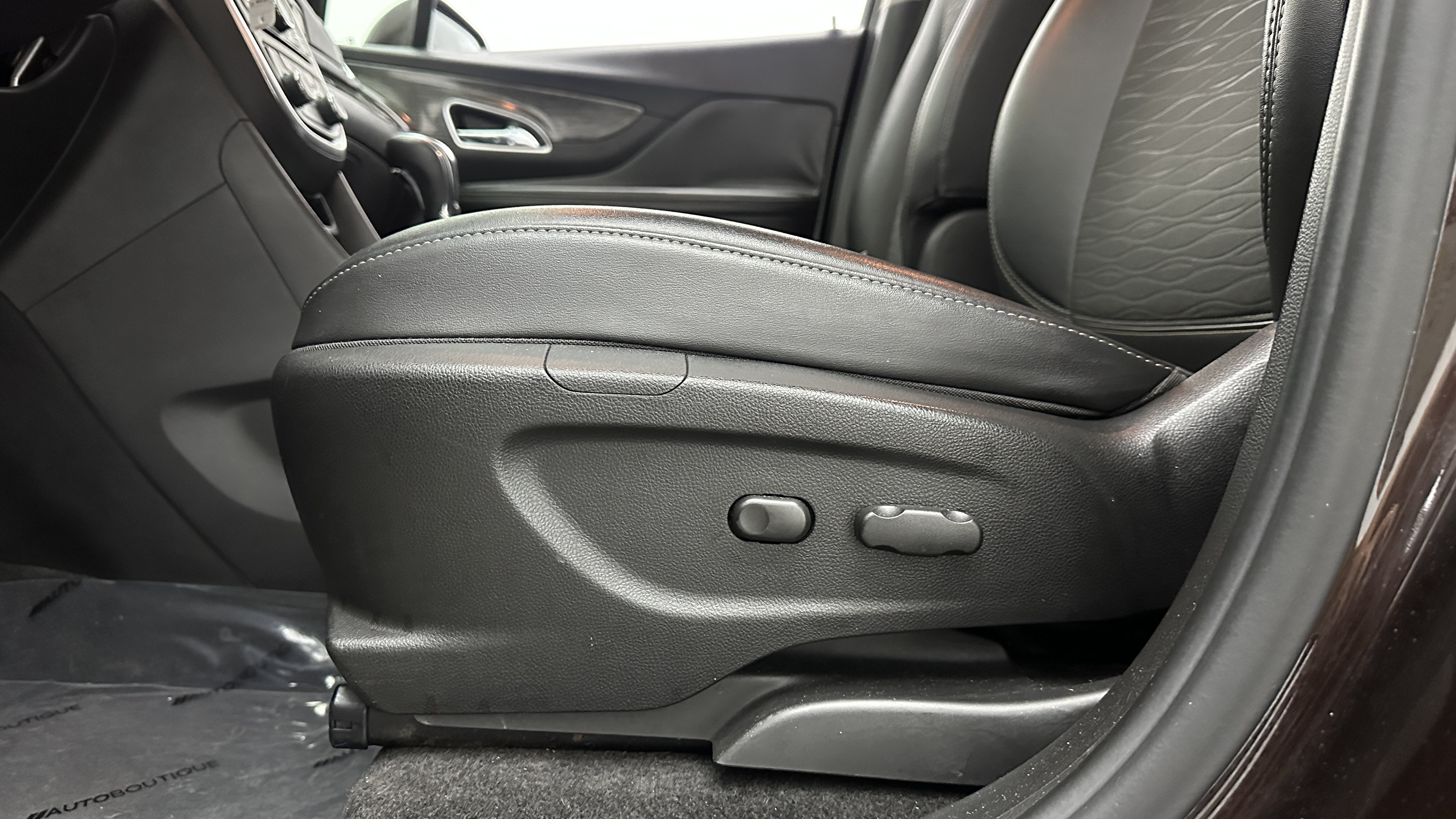 Used 2016 Buick Encore FWD image 14