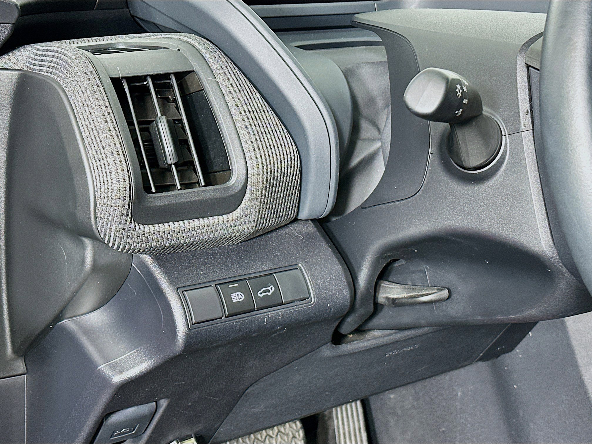 Used 2024 Toyota bZ4X XLE image 17