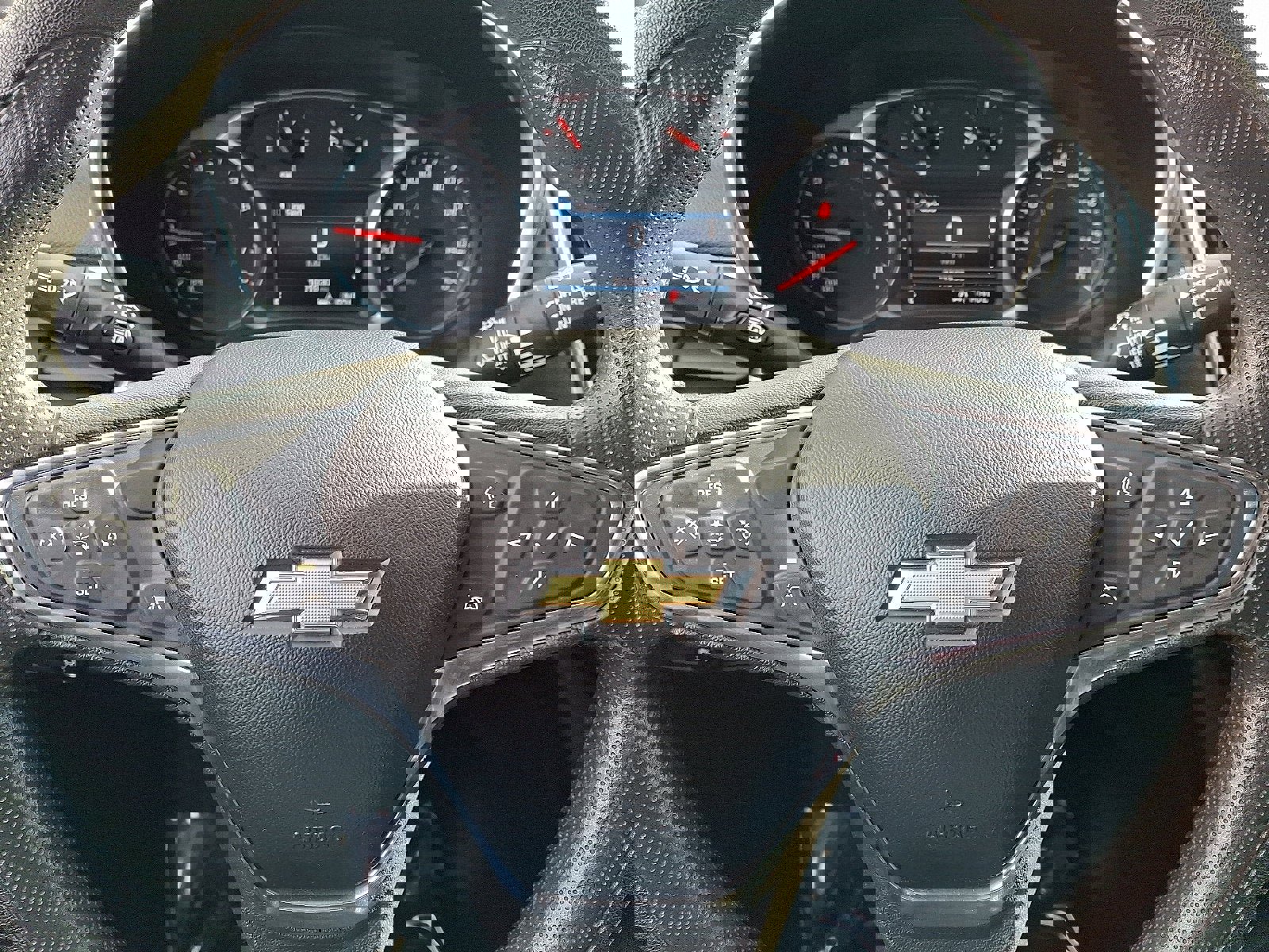 Used 2020 Chevrolet Equinox LT image 18