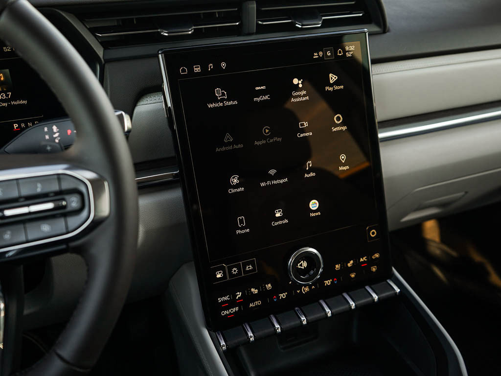 New 2026 GMC Terrain Denali w/ LPO, Floor Liner Package image 24