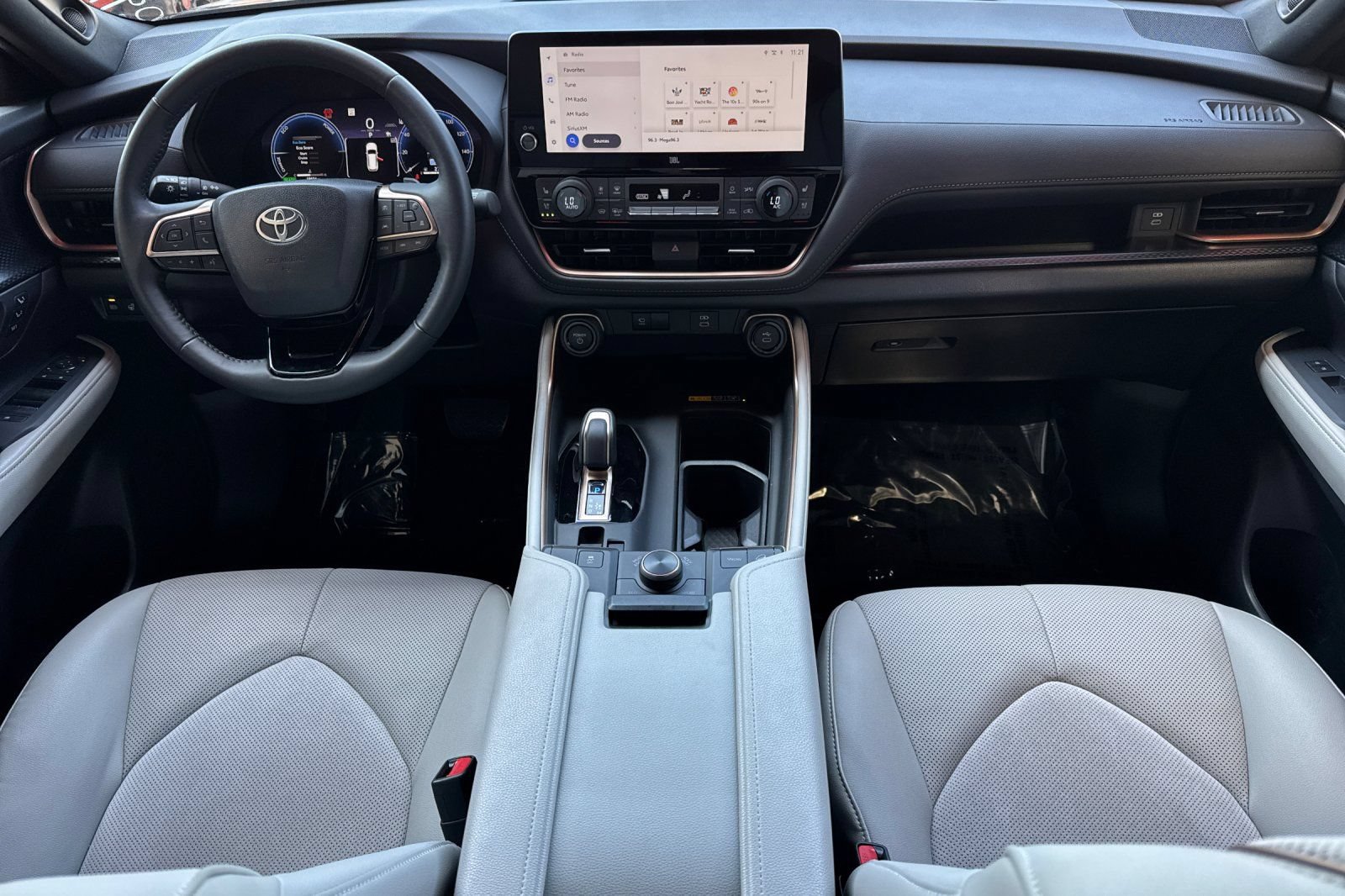 Certified 2025 Toyota Grand Highlander AWD Hybrid image 17