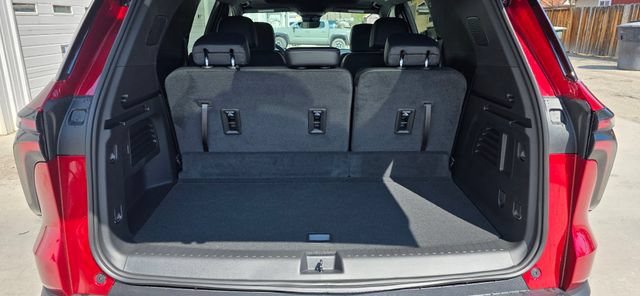 New 2026 Chevrolet Traverse LT w/ Sun and Wheel Package AWD/4WD image 7