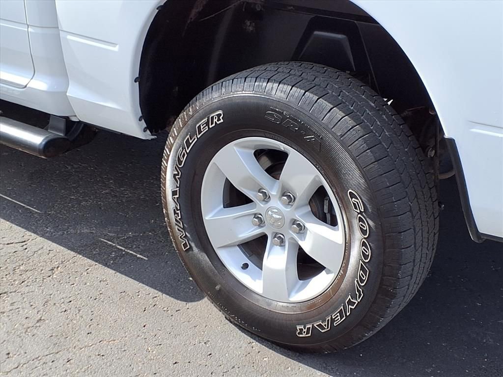 Used 2022 RAM 1500 Classic SLT w/ Electronics Convenience Group image 14