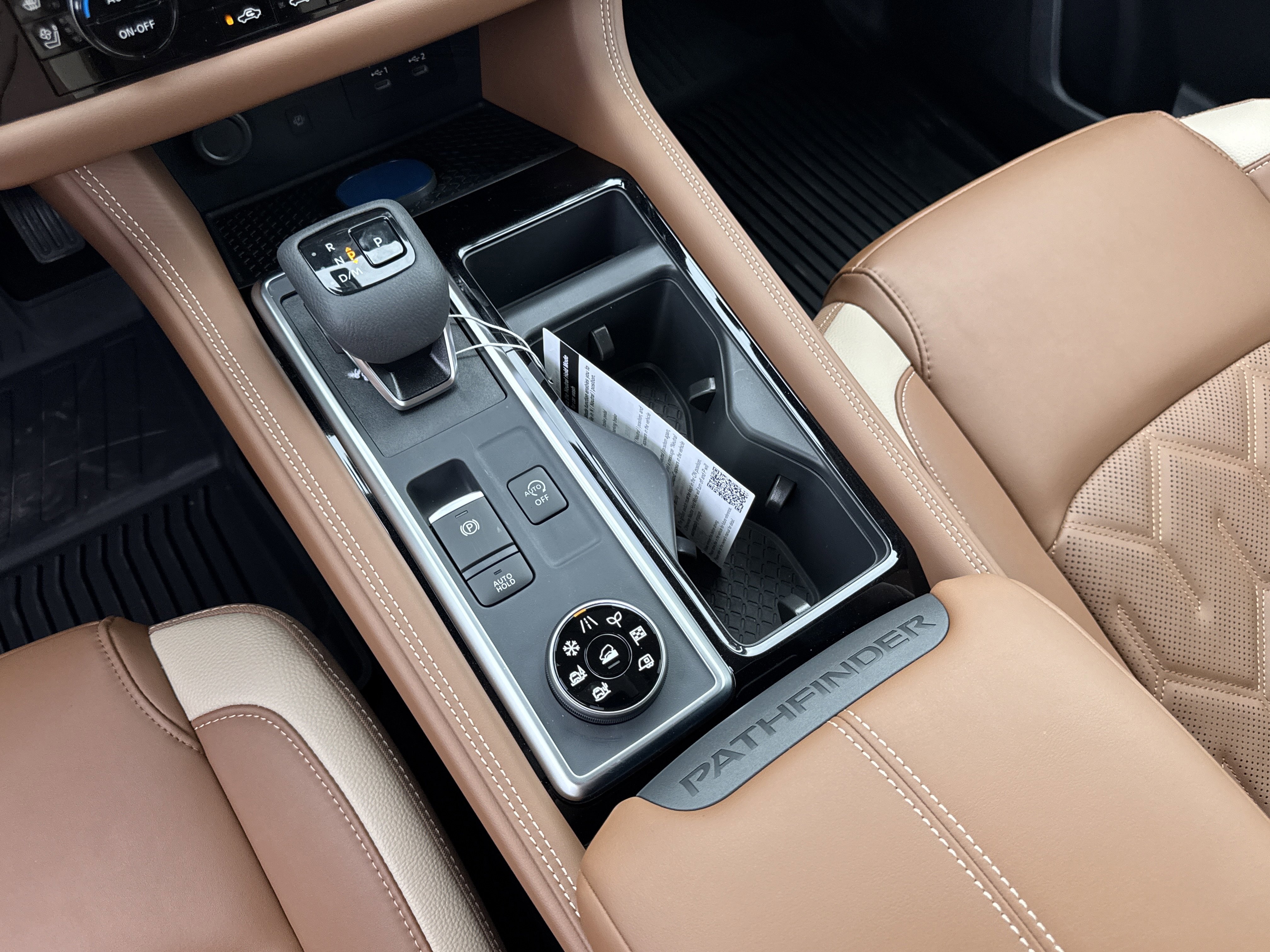 New 2026 Nissan Pathfinder Platinum image 17