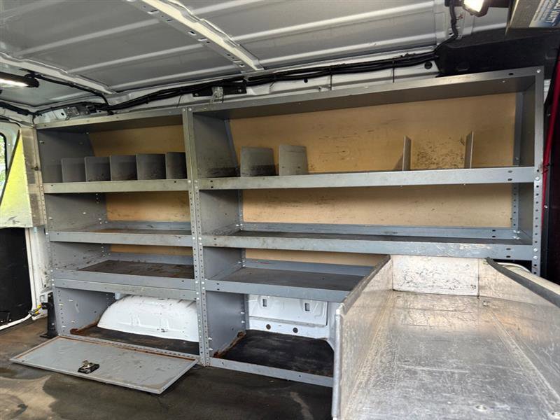 Used 2014 Ford E-150 and Econoline 150 E-150 w/ Power Group image 22