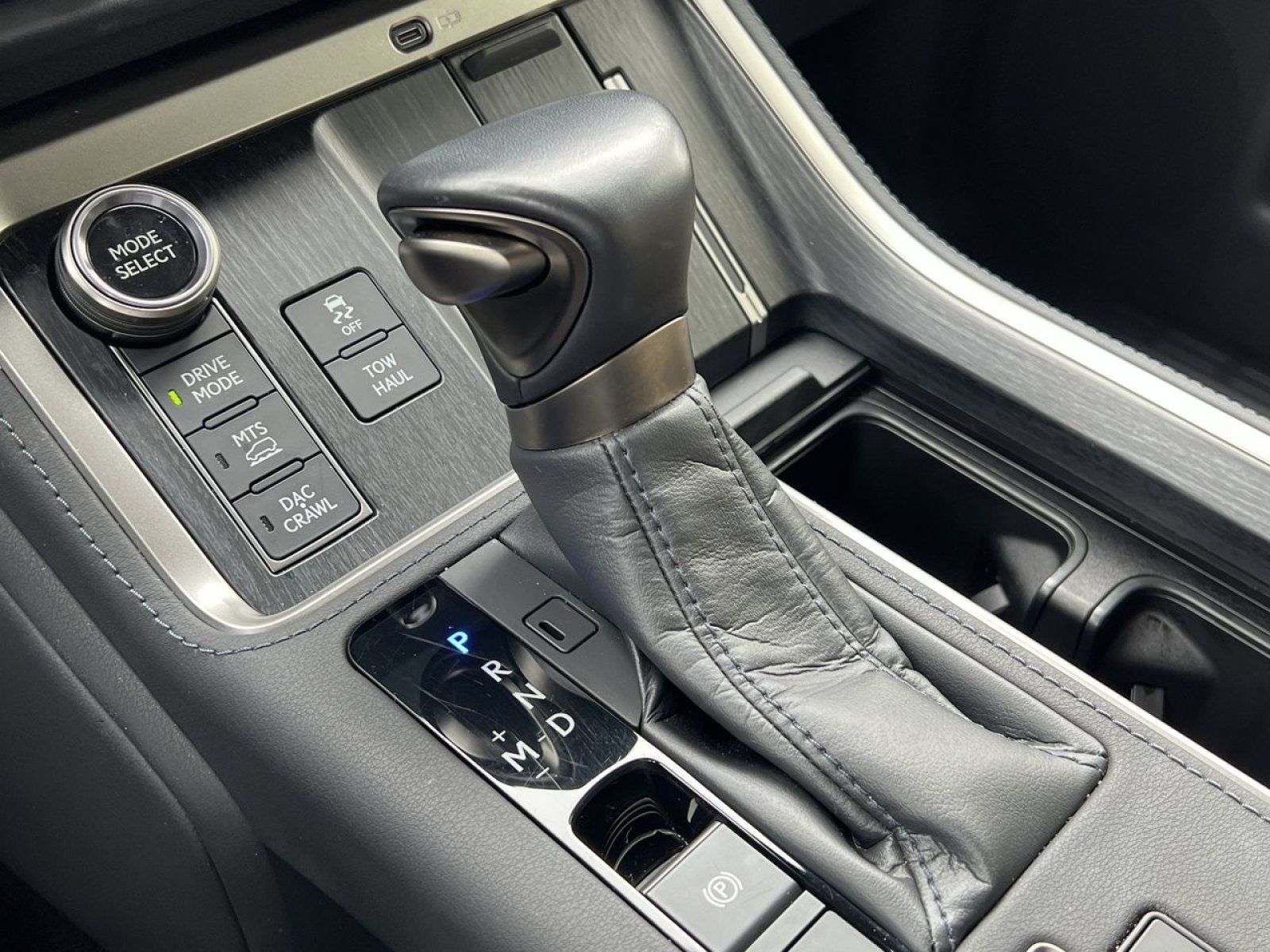 Used 2024 Lexus GX 550 AWD/4WD image 19