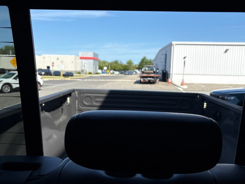 New 2025 RAM 3500 Laramie AWD/4WD image 43
