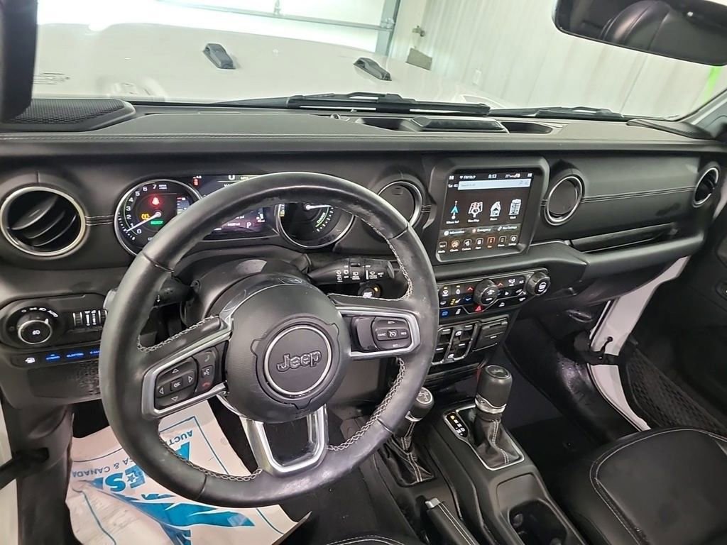 Used 2022 Jeep Wrangler Unlimited Sahara w/ Cold Weather Group image 9