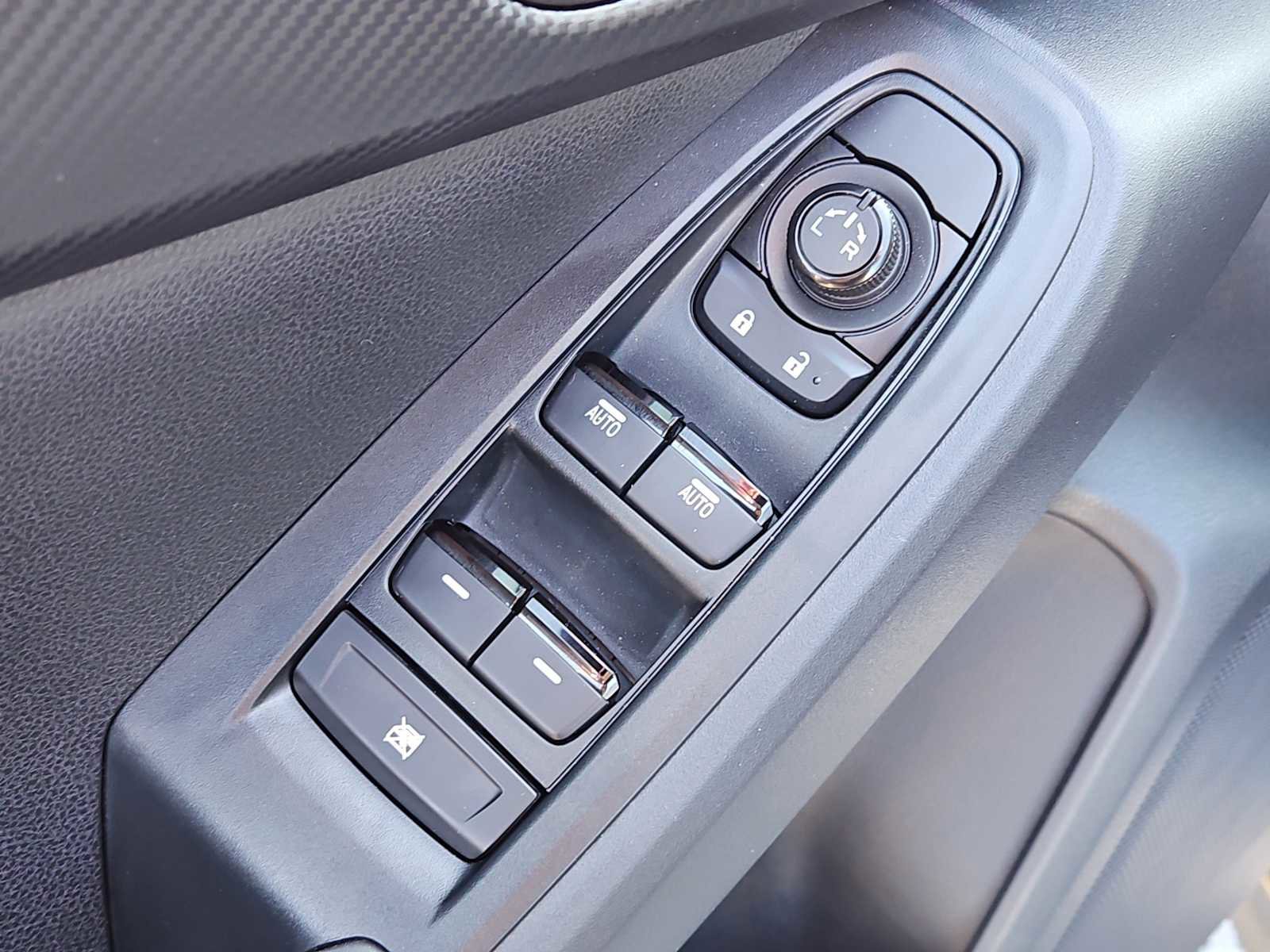 Used 2025 Subaru Crosstrek 2.0i Premium AWD/4WD image 26