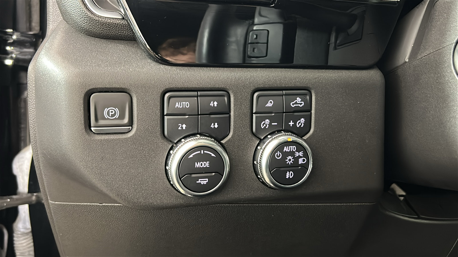 Used 2023 GMC Sierra 1500 SLT w/ SLT Convenience Package AWD/4WD image 23