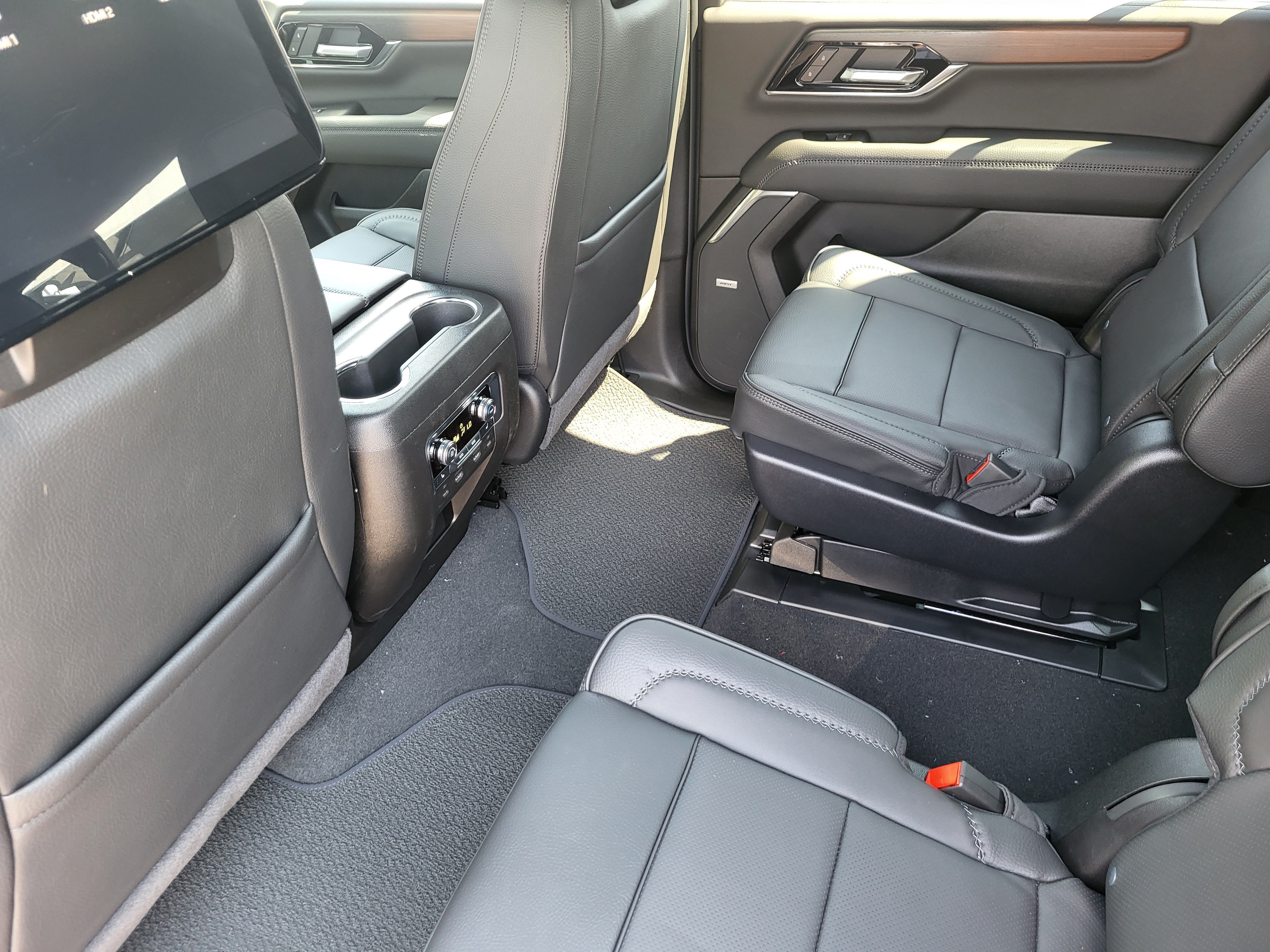 New 2026 GMC Yukon XL Denali w/ Advanced Technology Package AWD/4WD image 22
