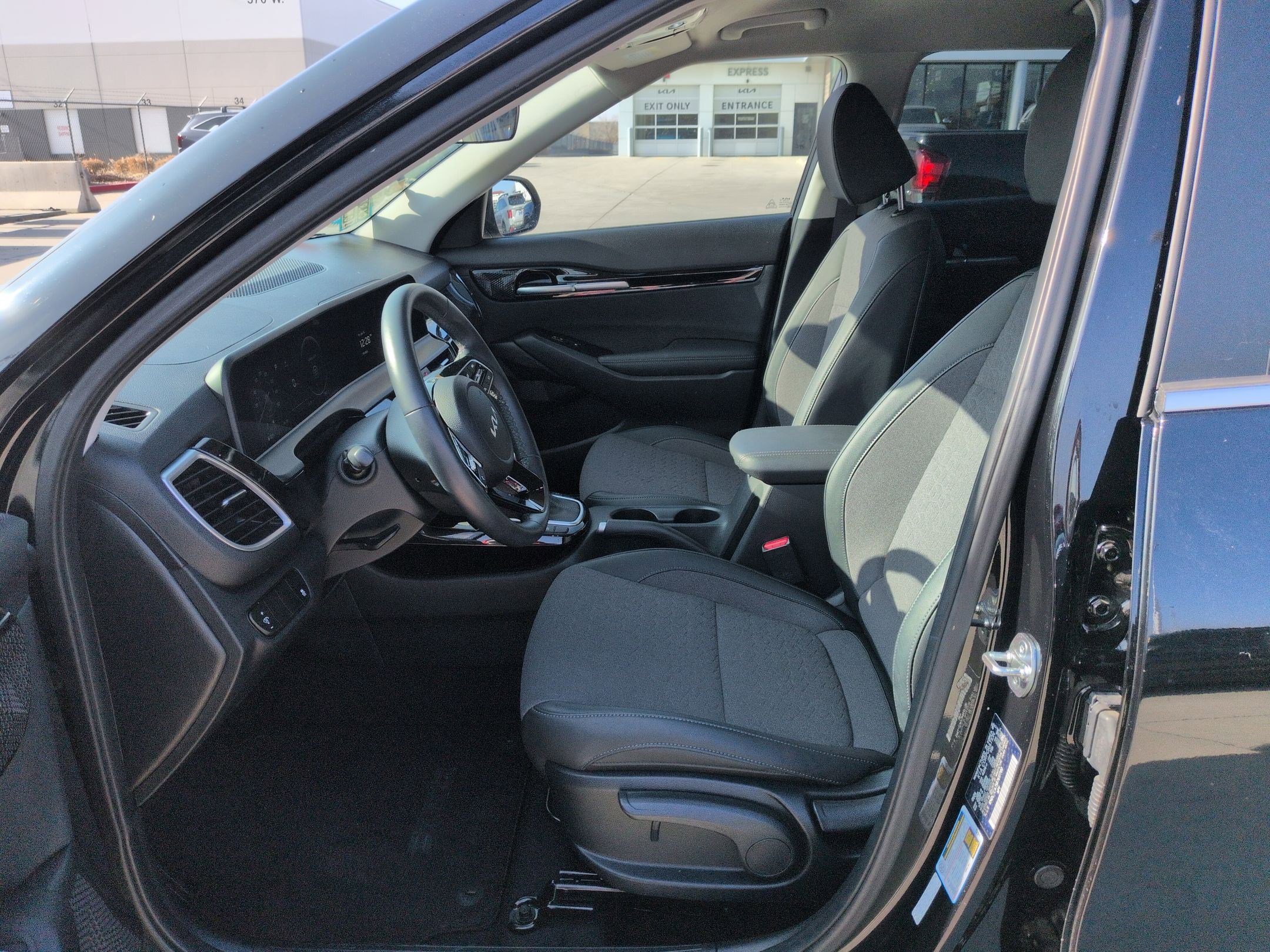 Certified 2024 Kia Seltos X-Line image 16