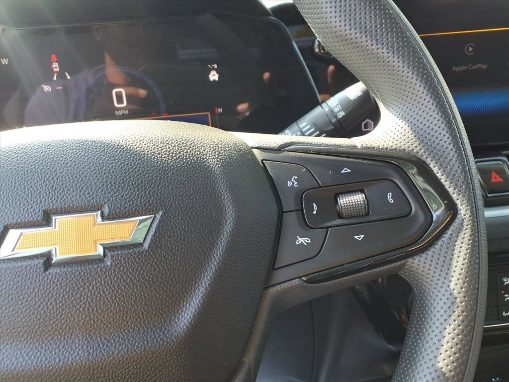 Used 2025 Chevrolet TrailBlazer LT w/ Driver Confidence Package image 11