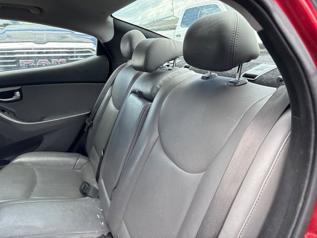 Used 2015 Hyundai Elantra Limited w/ Option Group 05 FWD image 11