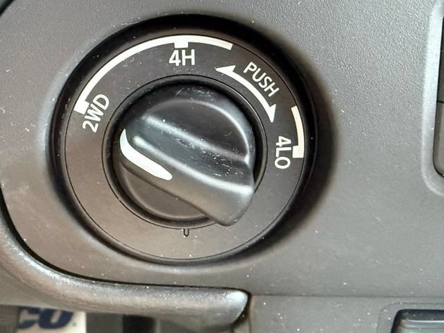 Used 2025 Nissan Frontier SV w/ SV Convenience Package AWD/4WD image 34