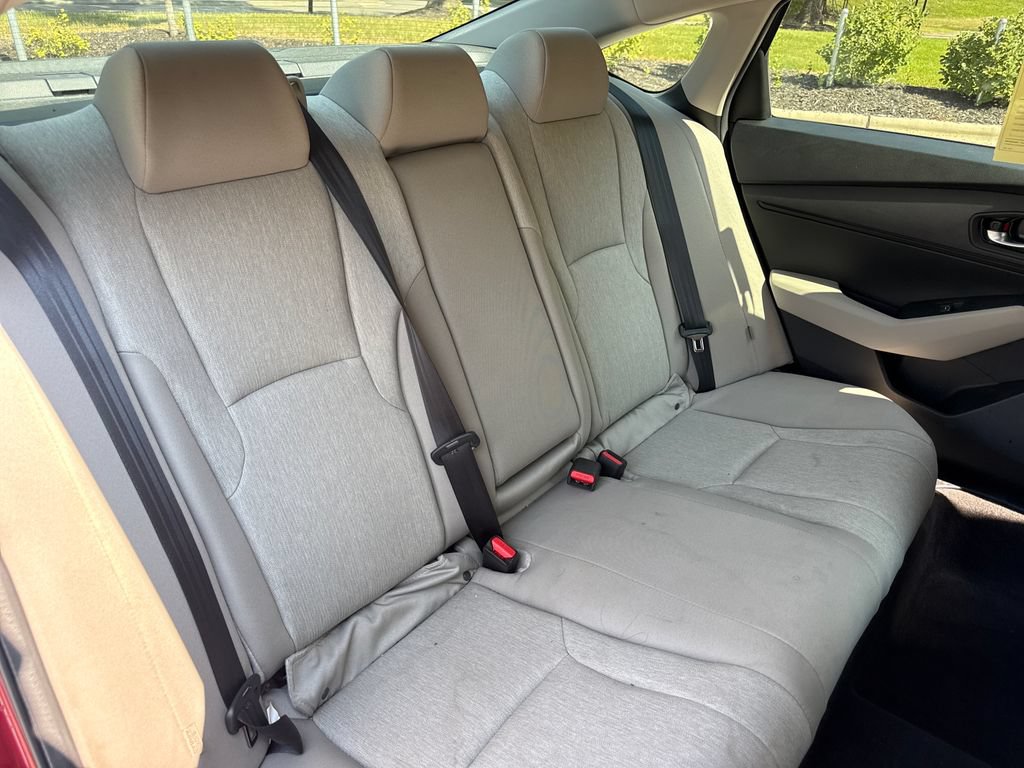 Used 2024 Honda Accord EX image 32