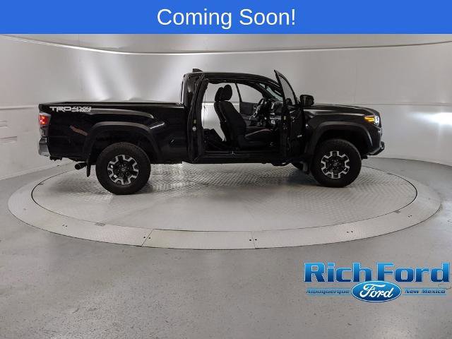 Used 2022 Toyota Tacoma TRD Off-Road image 8